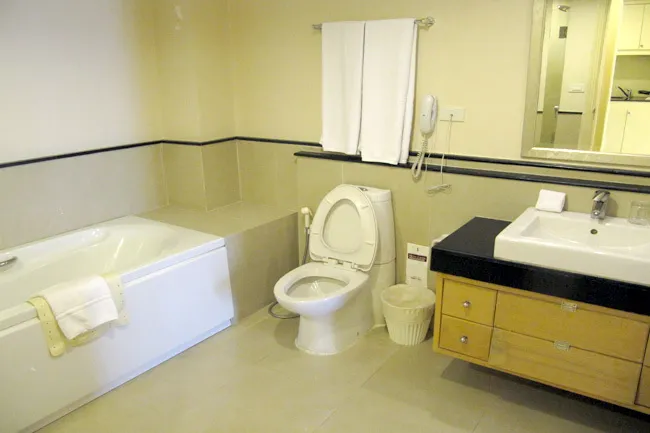 hopelandexecutiveservicedapartment-bathroom