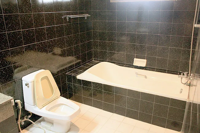 wewonmansion-bathroom2