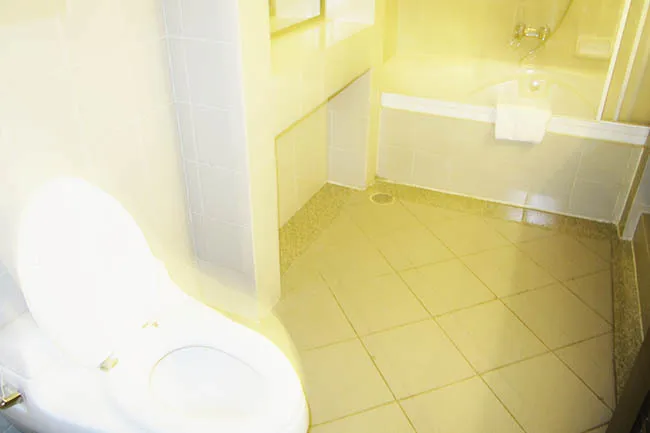 panthipsuitessathorn-bathroom2
