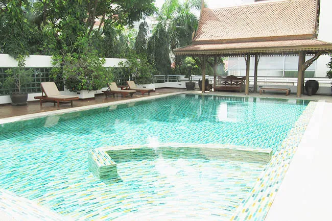 suanphinitexeclusiveapartment-pool