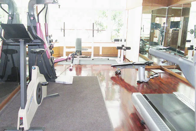 suanphinitexeclusiveapartment-gym