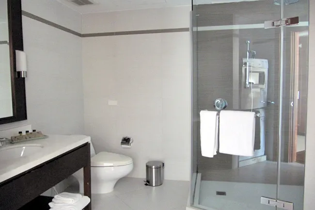 columnbangkok-bathroom