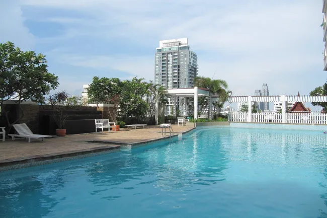 waterfordservicedapartment-pool