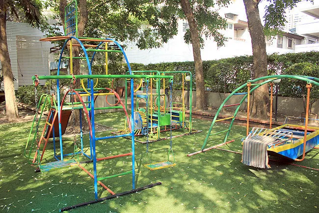 richmondpalace-playground