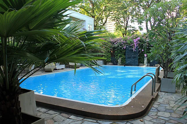 surindramansion-pool